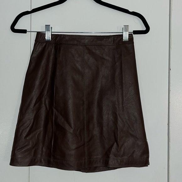 Abercrombie Vegan Leather Skirt XS - Picture 3 of 5